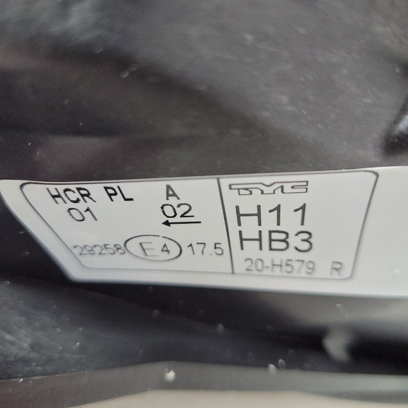 Foco Para Camioneta  Mitsubishi  L200 Tyc 20-17579-05-2