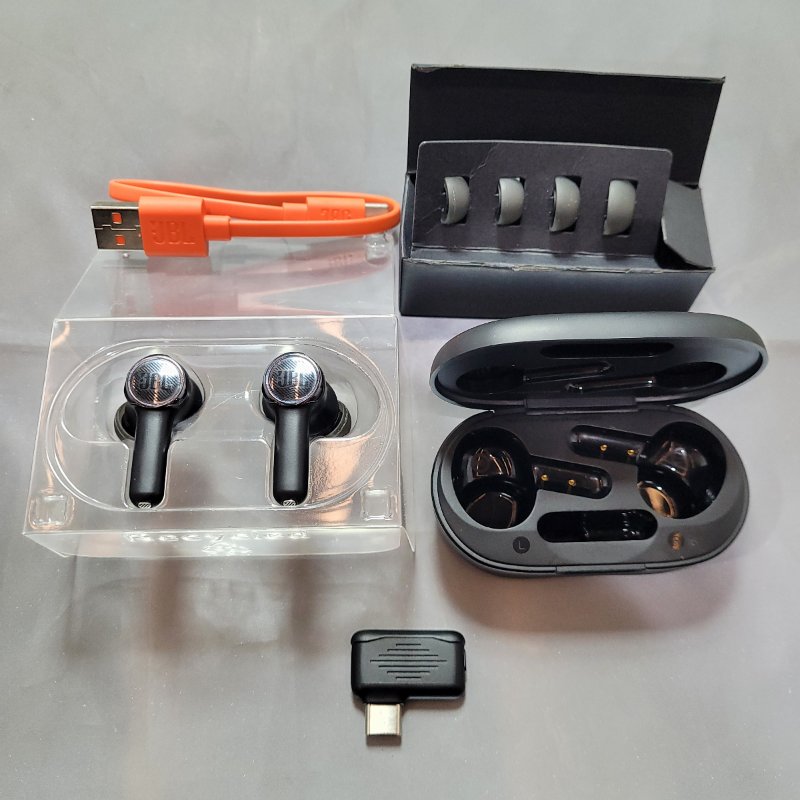 Audifonos Inalambricos Jbl Quantum Tws Negro