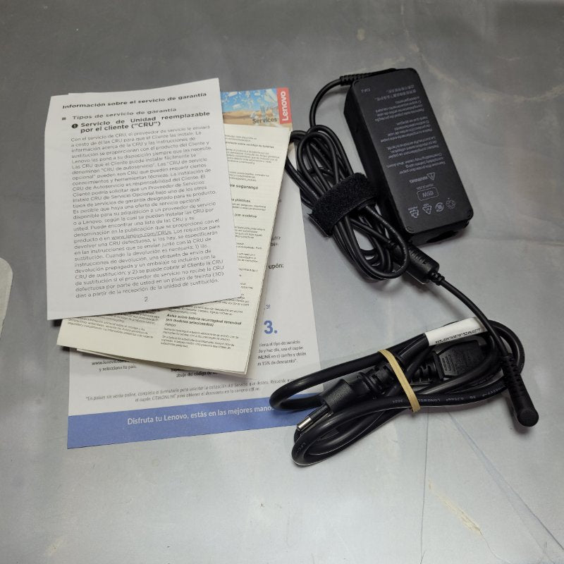 Notebook +Bolso Lenovo Ideapad Slim 3 Gen 8 Amd Ryzen 5 7520u 15.6" Fhd Gris 8gb 512gb