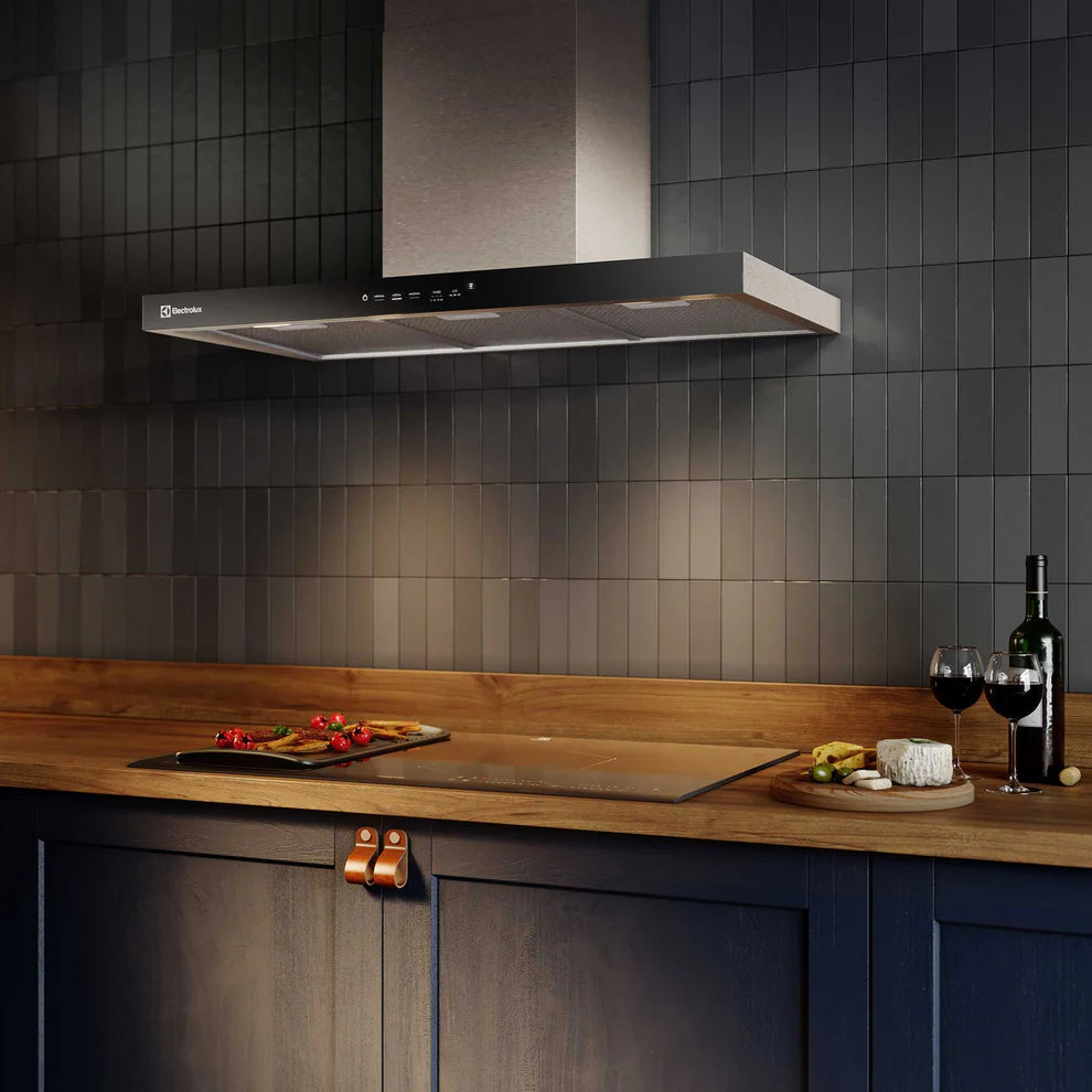 Campana Eléctrica Panel Touch De Pared 90 Cm Electrolux Ce9tf Inox 300 W