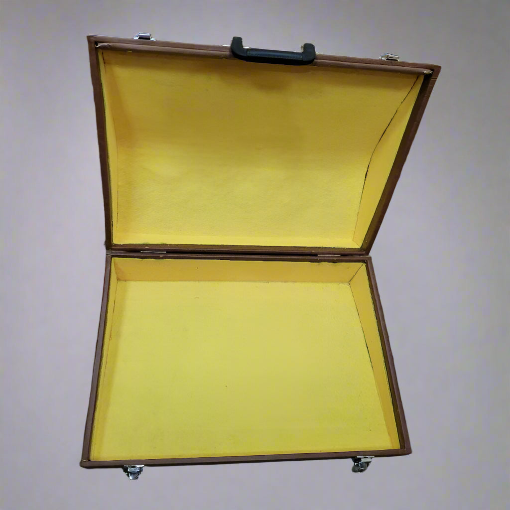 Antigua Maleta Generico De Acordeon Cafe