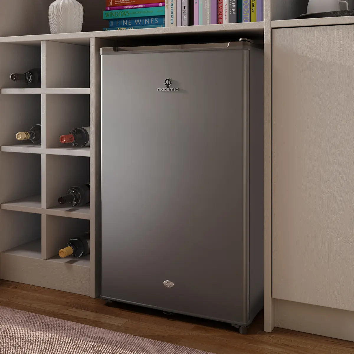 Frigobar Mademsa MMB90S 90 Litros Plateado