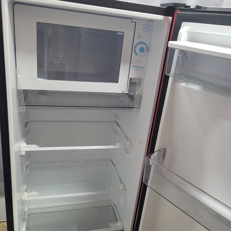 Refrigerador Hisense HRO179RD Rojo 177 Litros