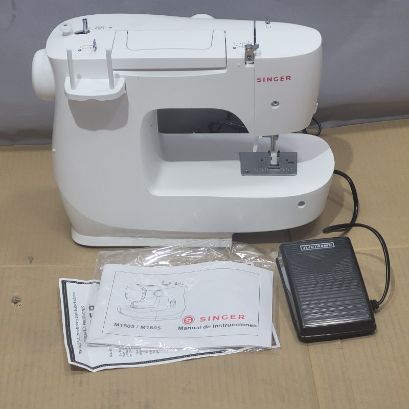 Máquina de Coser Singer M1605