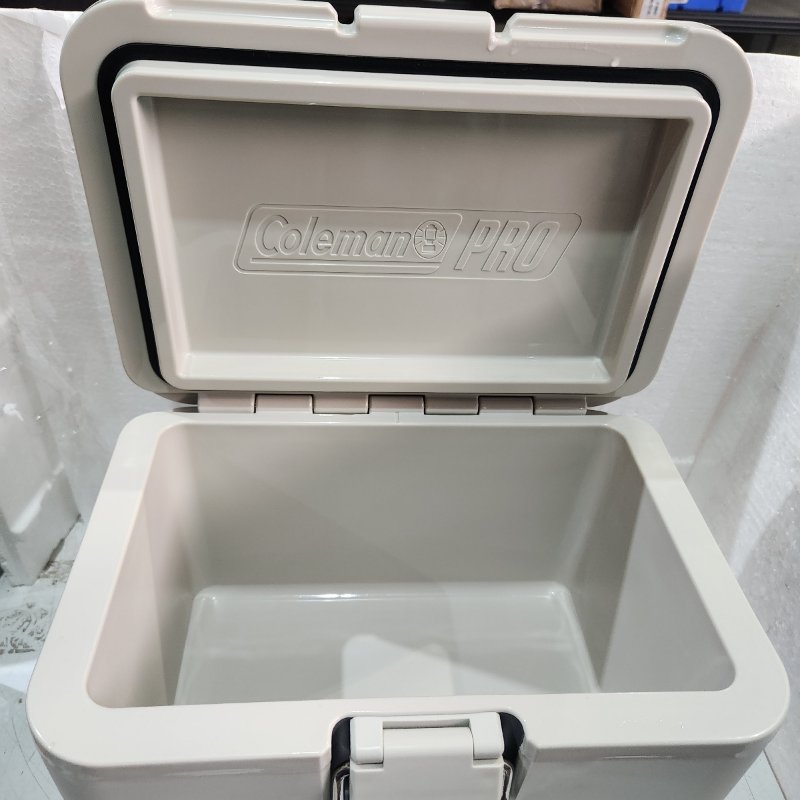 Cooler Coleman Pro Beige/Plomo 9QT 8.5 Litros