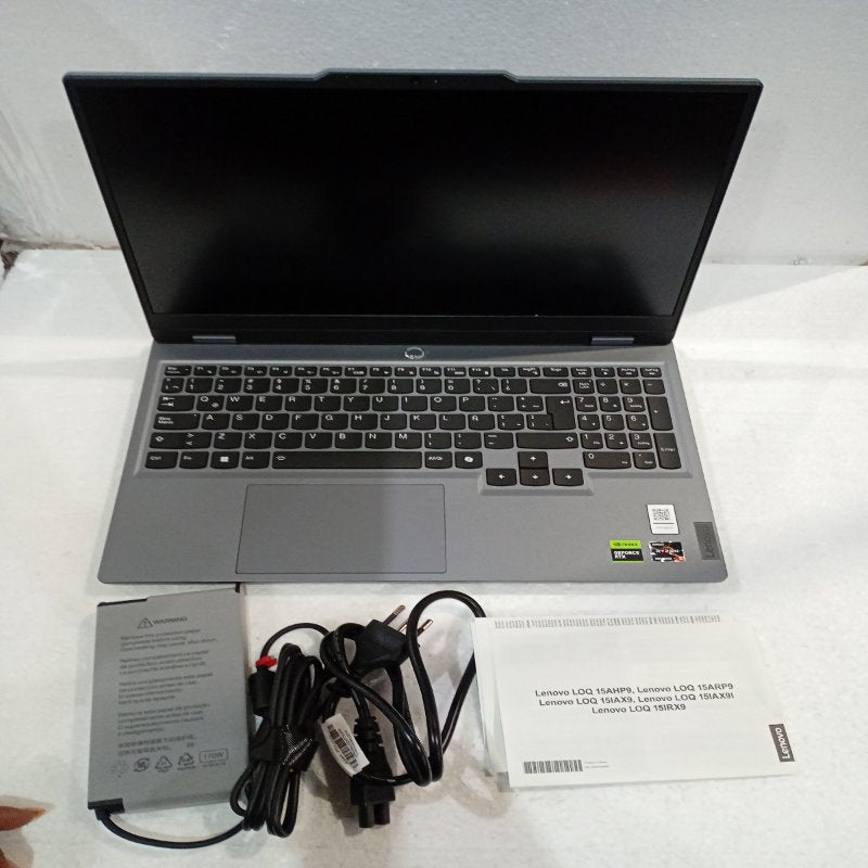Notebook Gamer Lenovo LOQ 15ARP9 15.6" AMD Ryzen 5 7235HS 16GB RAM 512GB SSD RTX 3050