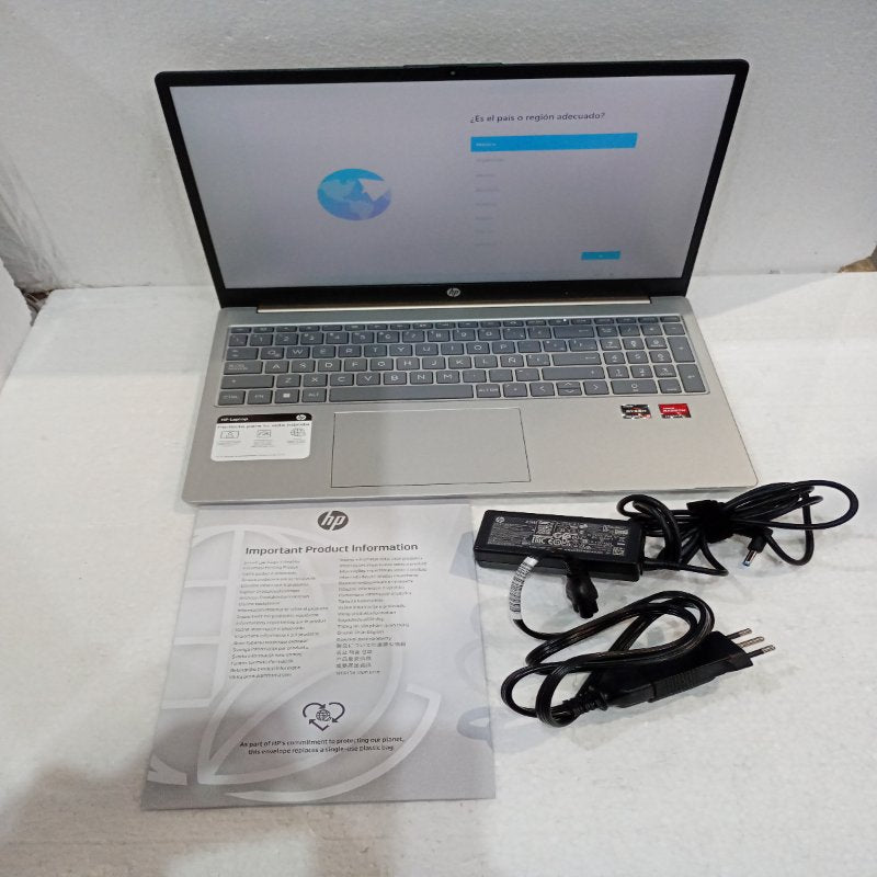 Notebook HP 15-fc0043la 15.6" AMD Ryzen 3 7320U 8GB RAM 512GB SSD