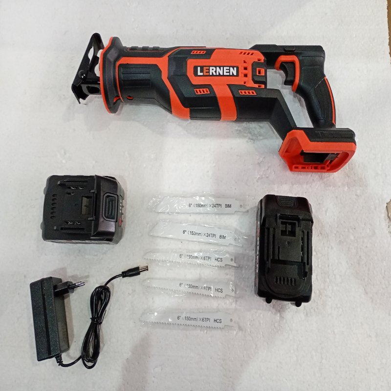 Sierra Sable Recíproca Pro Inalámbrica Lernen WFJ-2251 con Accesorios