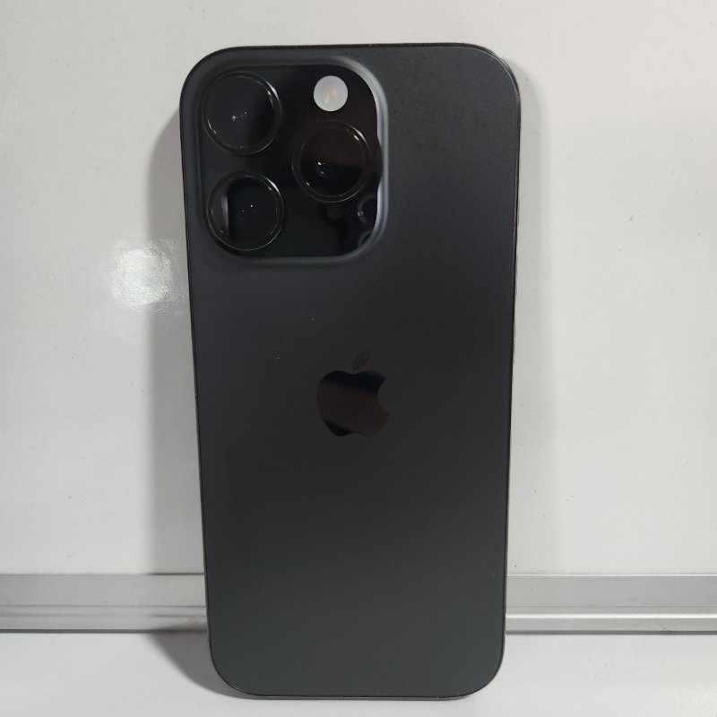 iPhone 16 Pro Reacondicionado Apple A3083 1TB Titanio Negro
