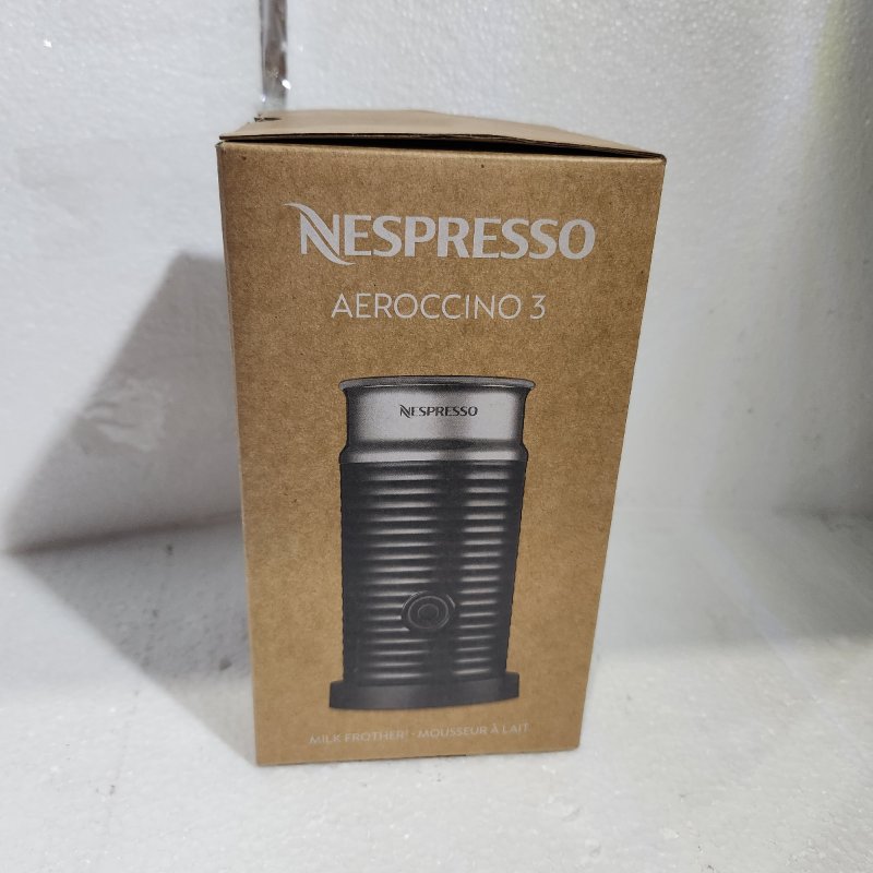 Cafetera Nespresso Inissia con Espumador Aeroccino 3, Blanco