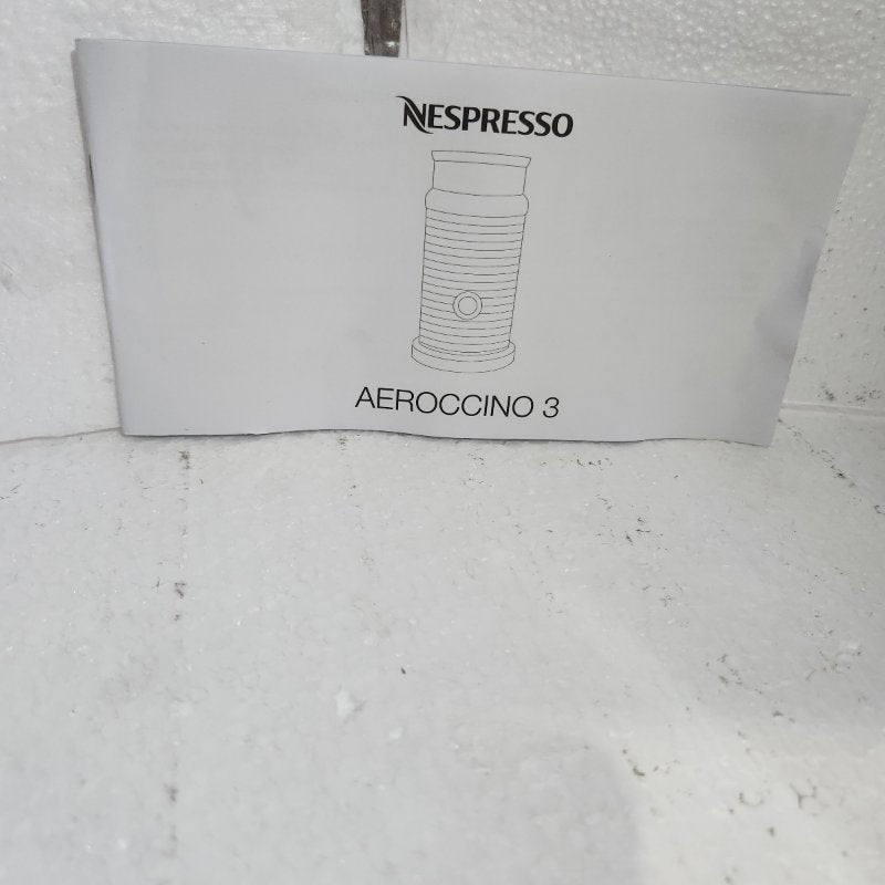 Cafetera Nespresso Inissia con Espumador Aeroccino 3, Blanco