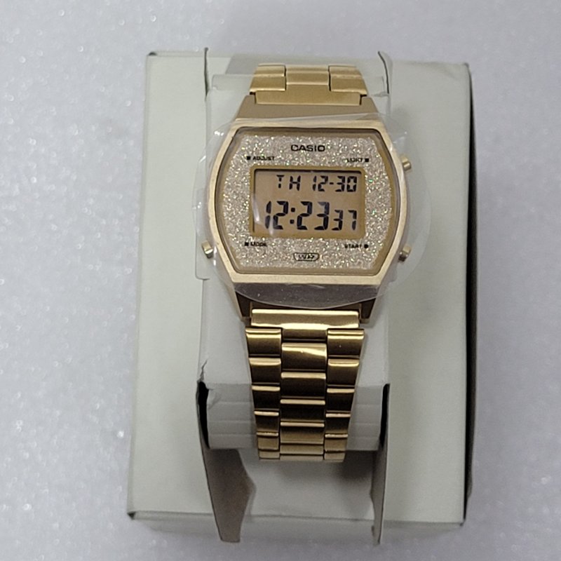 Reloj Casio B640WGG-9DF – Dorado
