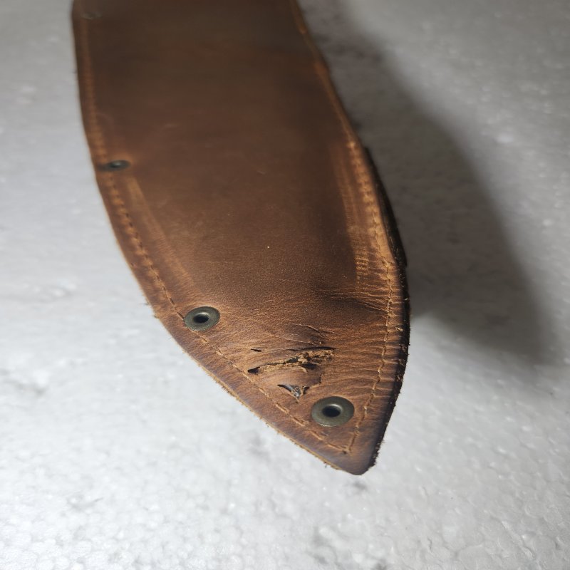 Set Cuchillo + Tenaza Curacaví Kangkawe con Funda de Cuero,Cafe