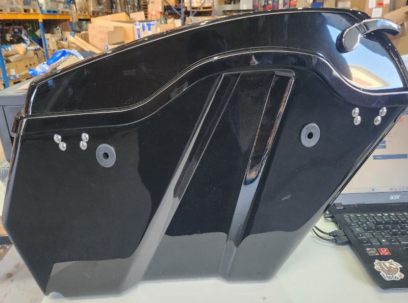 Alforja Rígida con Tapa para Motocicleta Touring, Negro