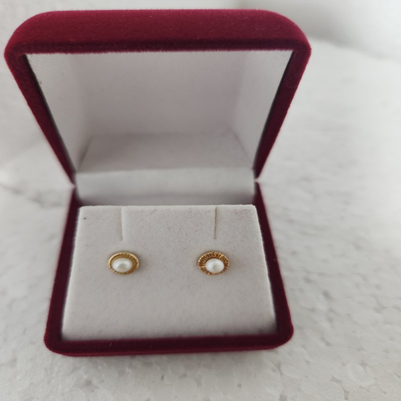 Aros Facetados de Perla Cultivada en Oro 18K Dorado