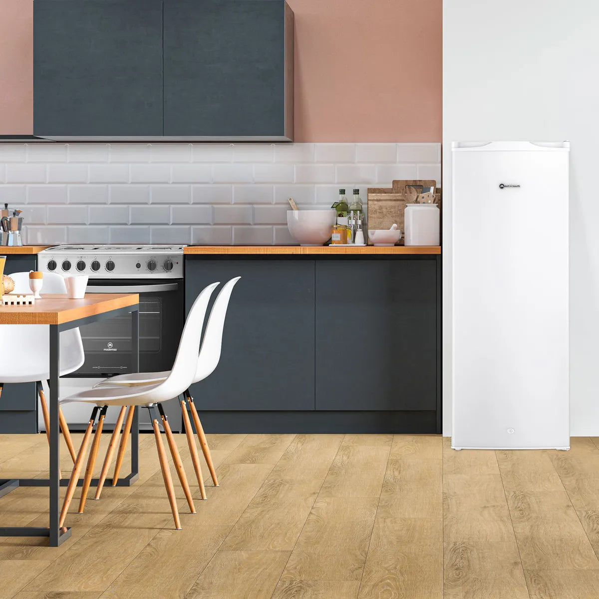 Congelador Vertical Mademsa MFV645B Blanco 157 Litros