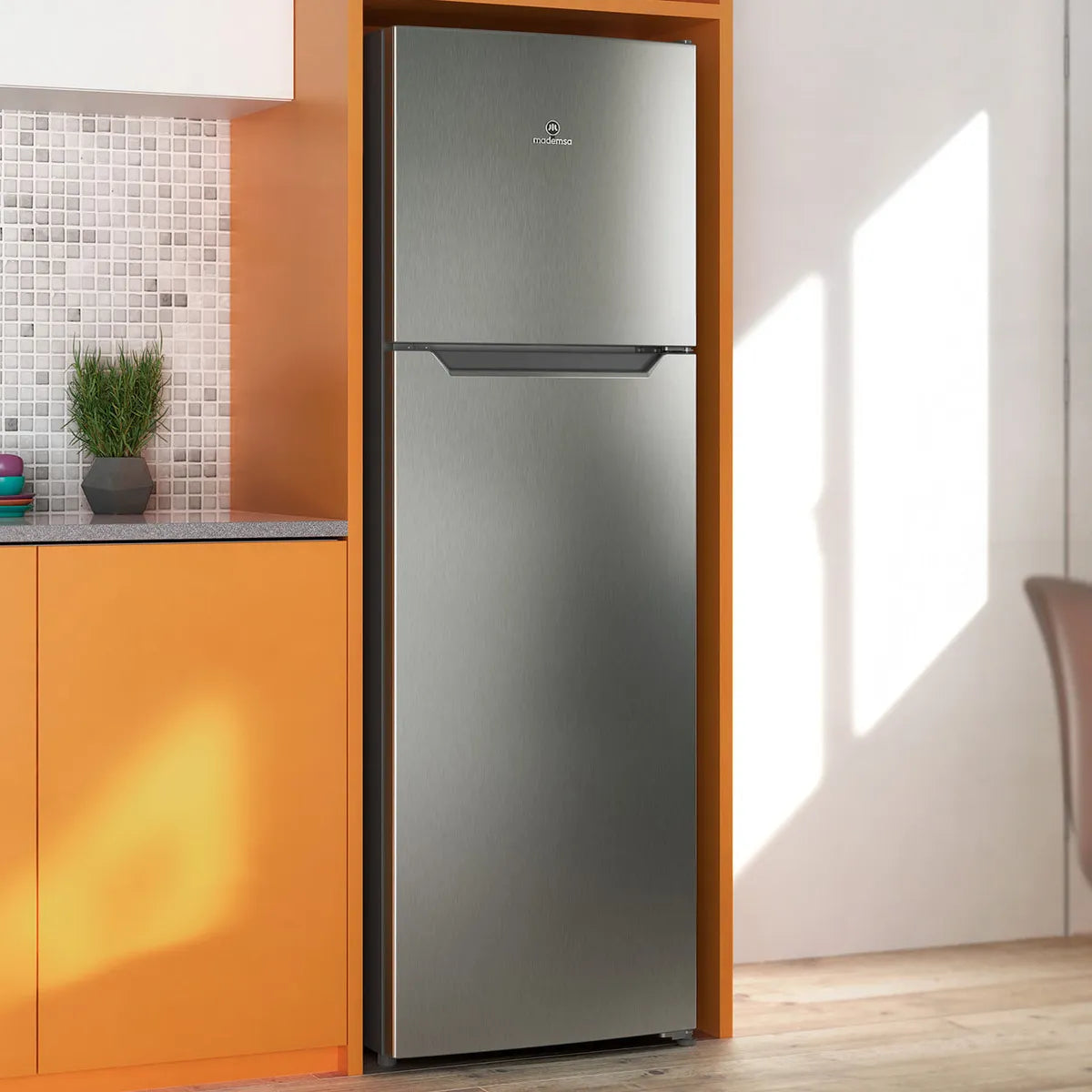 Refrigerador Mademsa Altus 1250 Inox 247 Litros