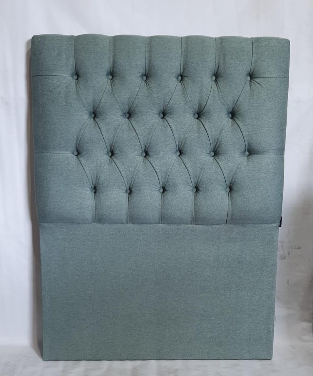 Respaldo capitoné lino verde jeans 1.5 plazas