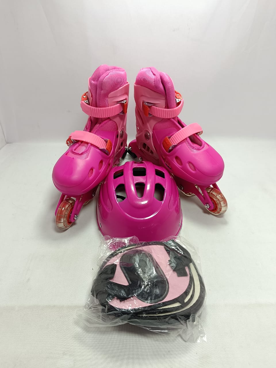 Set de Patines Roller De Una Linea +Casco + Rodillera Generico Rosado 39 / 42