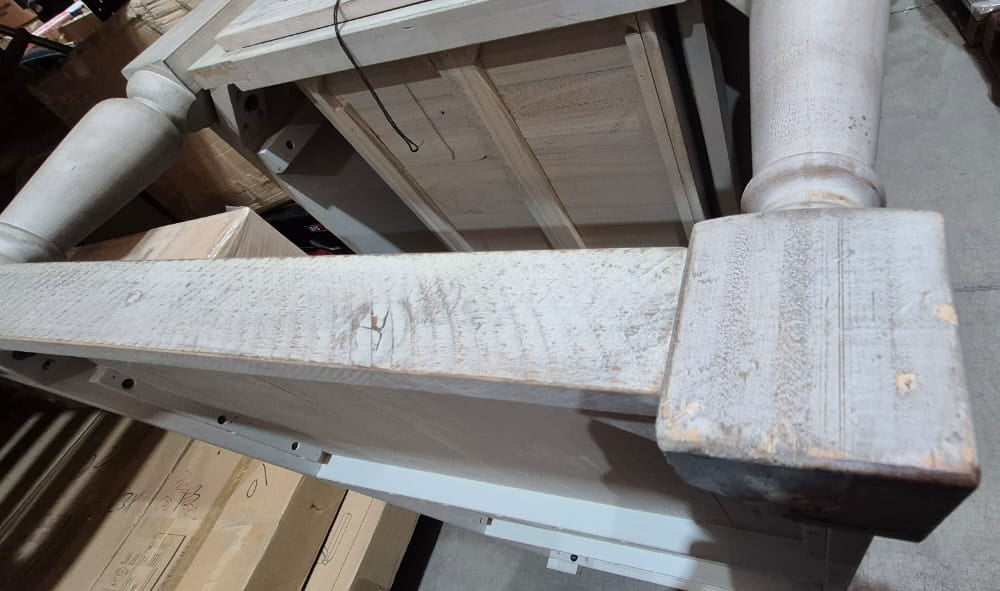 MESA DE CENTRO RUSTICA CON 2 CAJONES DESIGN BY ASHLEY SHAWNALORE T782-1