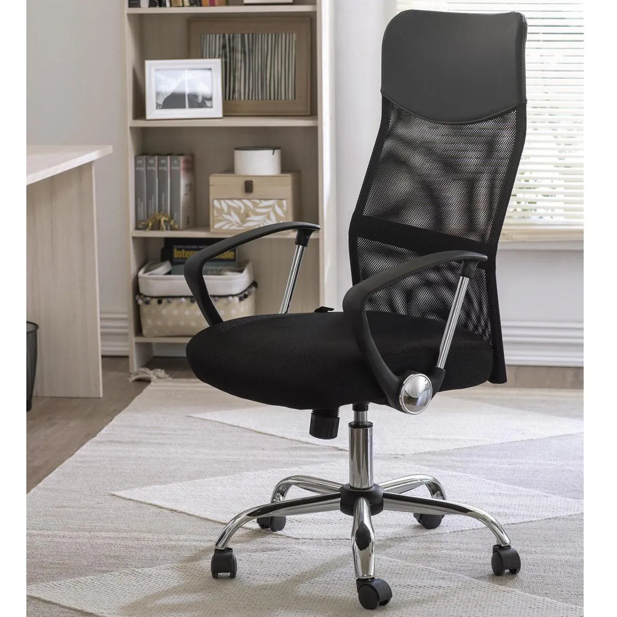 Silla de Escritorio Ejecutiva Just Home Collection Malla Negra