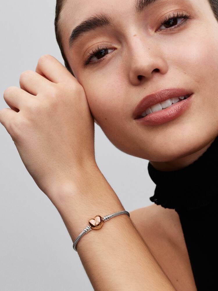 Brazalete Pandora Serpiente Corazón