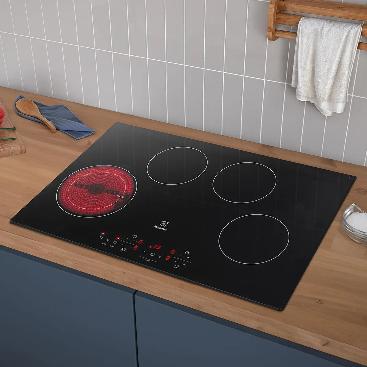 Encimera Eléctrica 4 Platos Electrolux VE7DT Negra