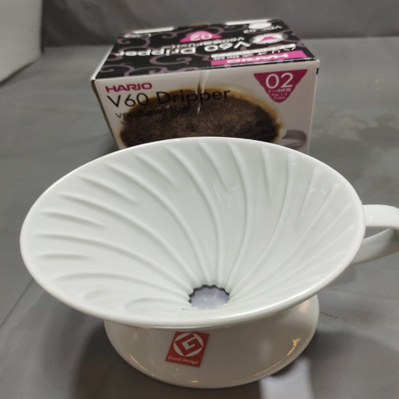 Cafetera de Goteo Hario V60 Blanco con Filtros de Cerámica