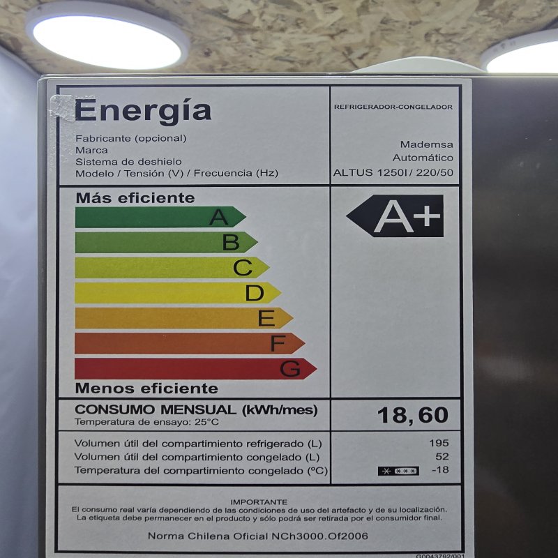 Refrigerador Congelador Automático Mademsa Altus 1250i Silver 247 Litros