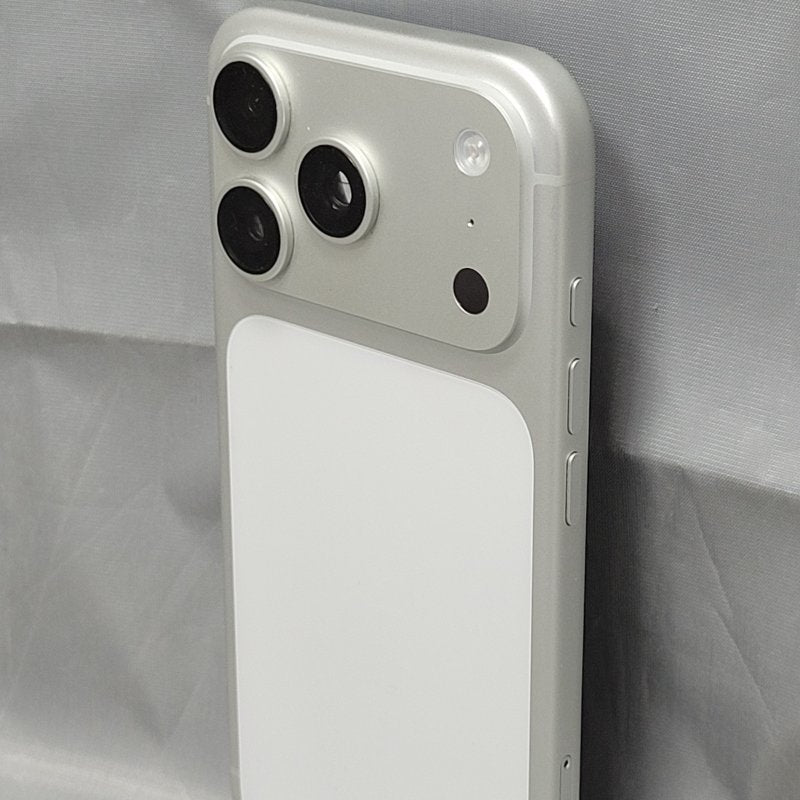 Apple iPhone 17 Pro 256GB Silver