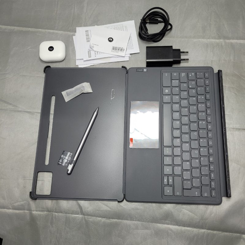 Kit Lenovo Tablet TB373FU 8GB RAM + 256GB, Pen Plus, Teclado y Moto Buds