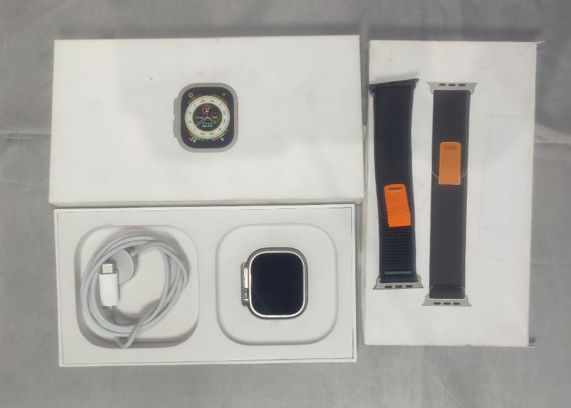 Apple Watch Ultra (Modelo A2684) Titanio Natural 49mm con Correa Trail M/L