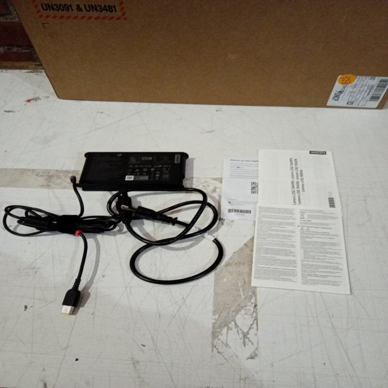 Notebook Gamer Lenovo LOQ 15ARP9 15.6" AMD Ryzen 5 7235HS 16GB RAM 512GB SSD RTX 3050