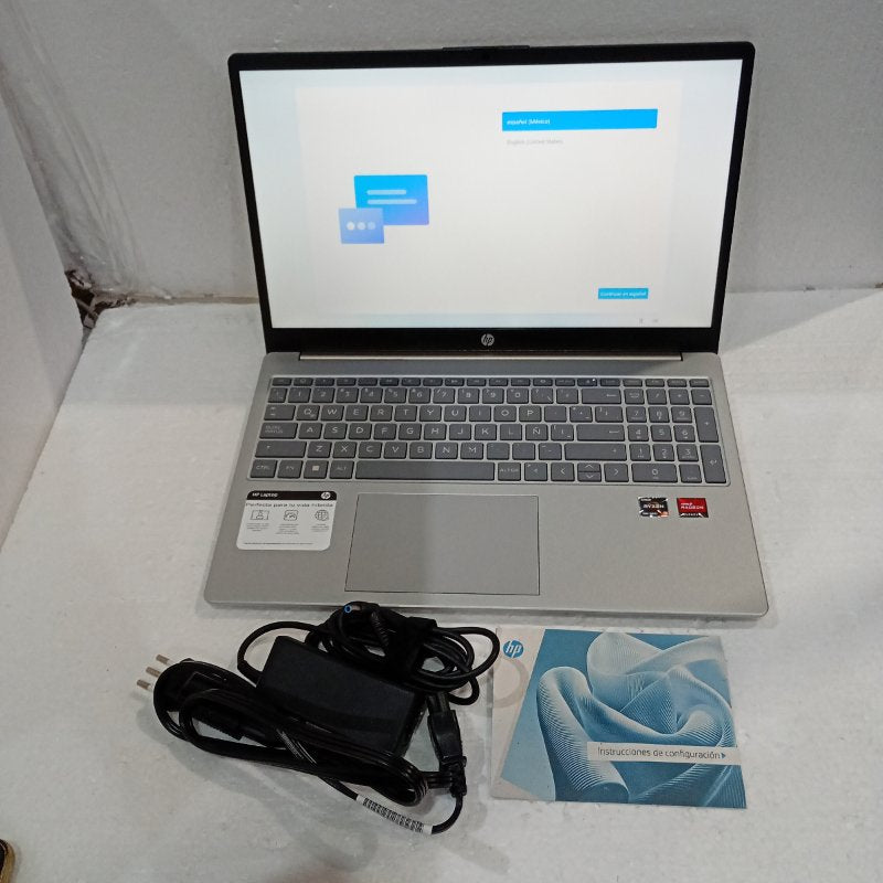 Notebook HP 15-fc0043la 15.6" AMD Ryzen 3 7320U 8GB RAM 512GB SSD