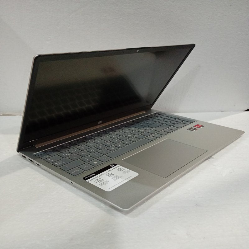 Notebook HP 15-fc0043la 15.6" AMD Ryzen 3 7320U 8GB RAM 512GB SSD