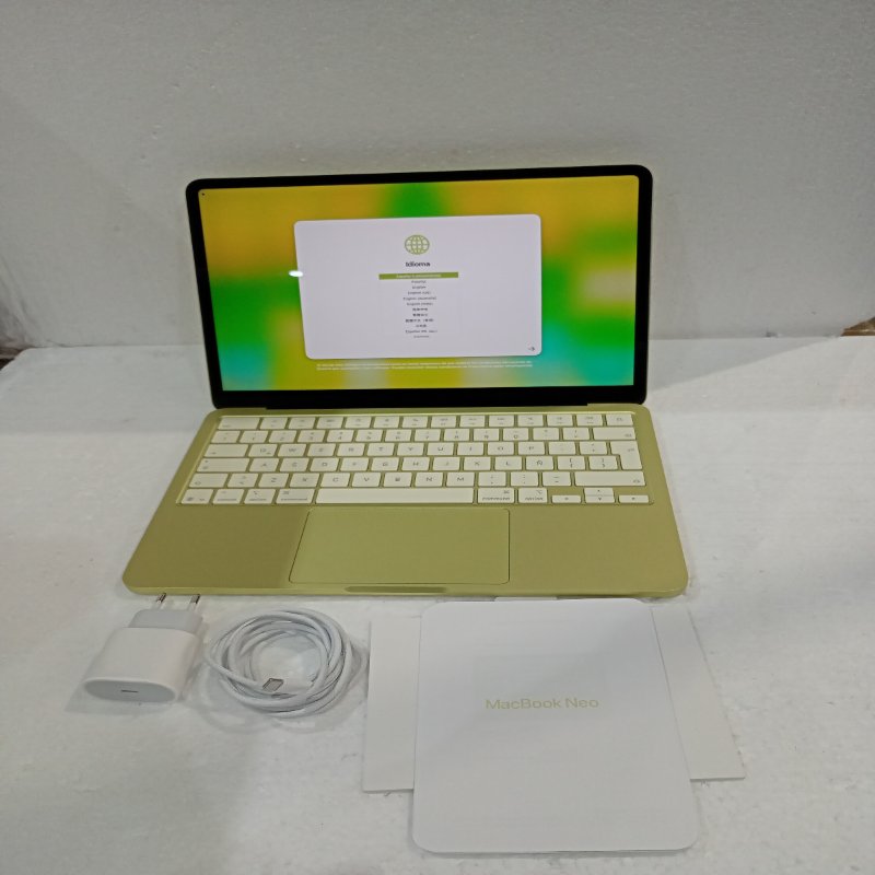 Laptop Apple MacBook Neo 13A18, A3404 256GB 8GB Verde Limón