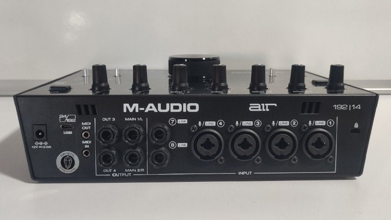 Interfaz de Audio M-Audio AIR 192|14 – 8 Entradas / 4 Salidas con MIDI
