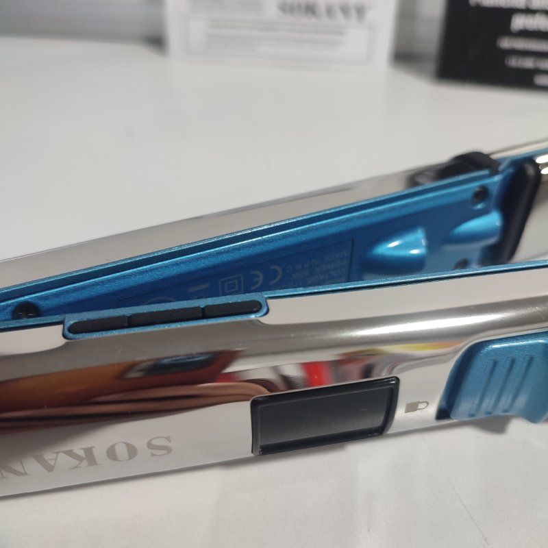 Plancha de Pelo Sokany CS-608 Nano Titanium 750°F 1 1/4 Pulgadas 50W 110-240V