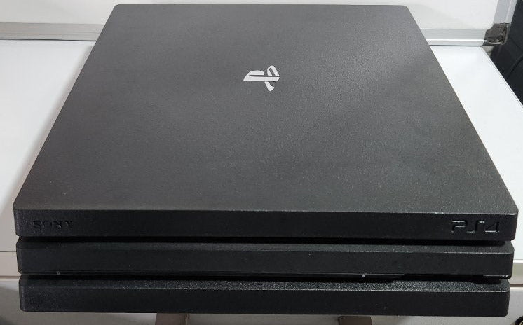 Consola PlayStation 4 PS4 Pro Reacondicionada Sony CUH-7016B Jet Black 1TB
