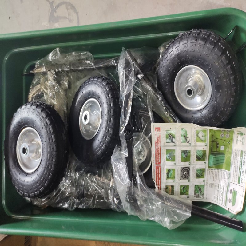 Carro de Arrastre Multipropósito Tolva Abatible Verde