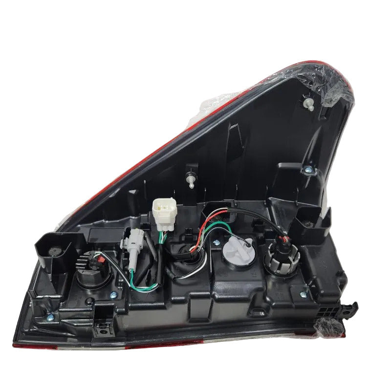 Foco Trasero Izquierdo For Hilux 19-24 Nitoyo R-NT56004 12V