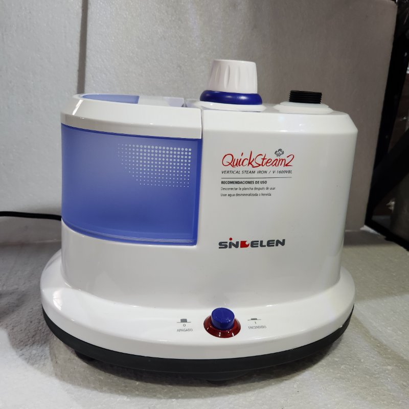 Plancha a Vapor Sindelen V-1600VBL 1600W 1.4 Litros, Blanco