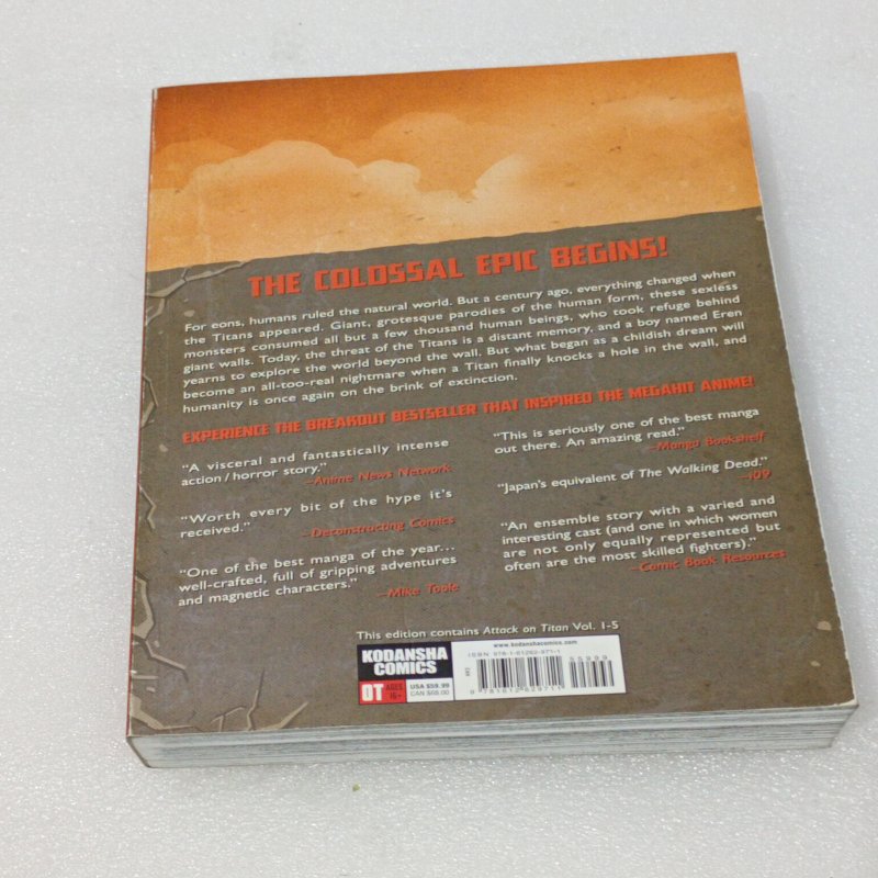 Attack on Titan Colossal Edition 1 - Hajime Isayama en Inglés