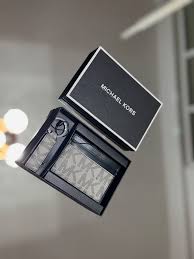 Set Tarjetero + Llavero Michael Kors 86F5SGFD1B,Pearl Grey