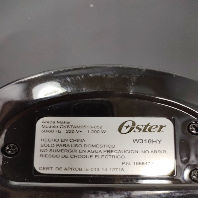 Tosty Arepa Eléctrica Oster CKSTAM513-052 para 6 Arepas 200W
