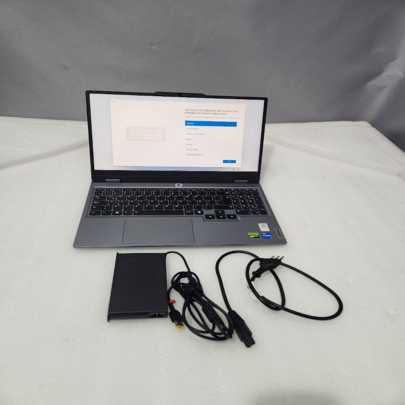 Notebook Gamer Lenovo LOQ 15IAX9 15.6" Intel Core i5-12450HX 16GB RAM 512GB SSD RTX 3050