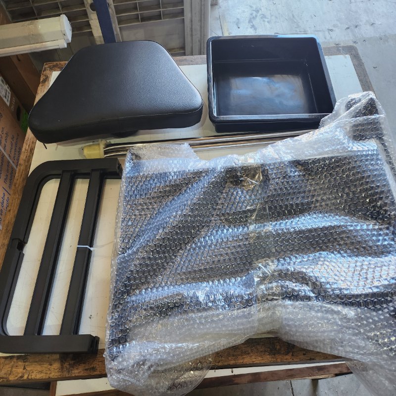 Sillón Camilla Reclinable Cosmetológico y para Tatuajes D4, Negro