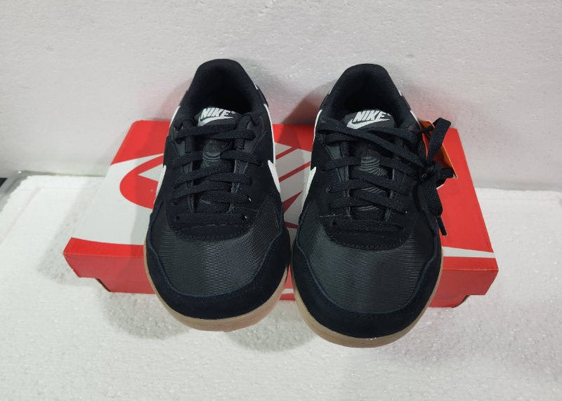 Zapatilla Urbana Nike Terra Manta Suede Talla 38.5 EUR, Negro