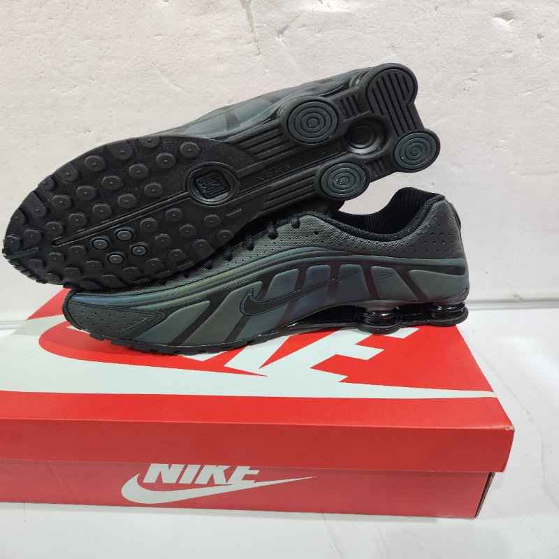 Zapatillas Nike Shox R4 SE Black-Seaweed  44.5 EUR / 28.5 cm