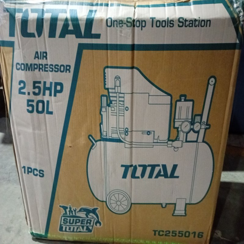 Compresor de Aire Total TC255016 2.5 HP 50 Litros